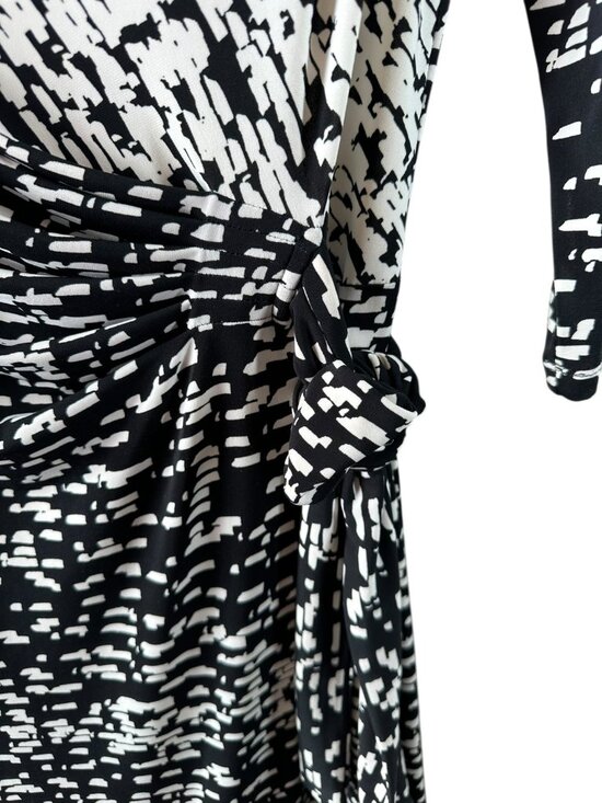 Lauren Ralph Lauren Black White Abstract Wrap Dress Ruched Size 14 - Picture 4 of 7